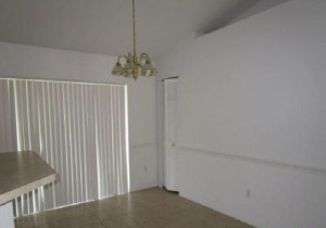 13645-dining room